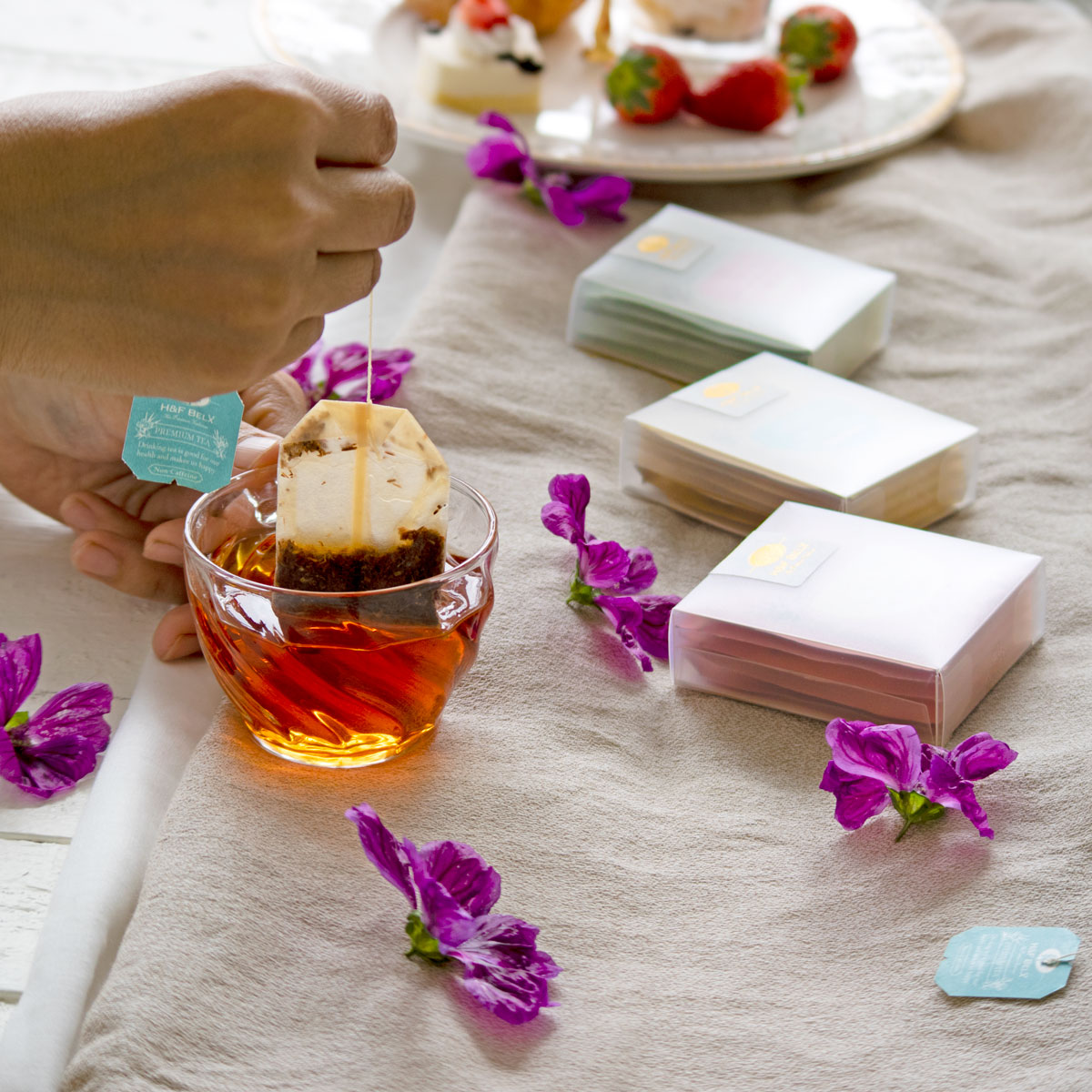 ���C�{�X�e�B�[�i�^�O�t���e�B�[�o�b�O�V���[�Y�j