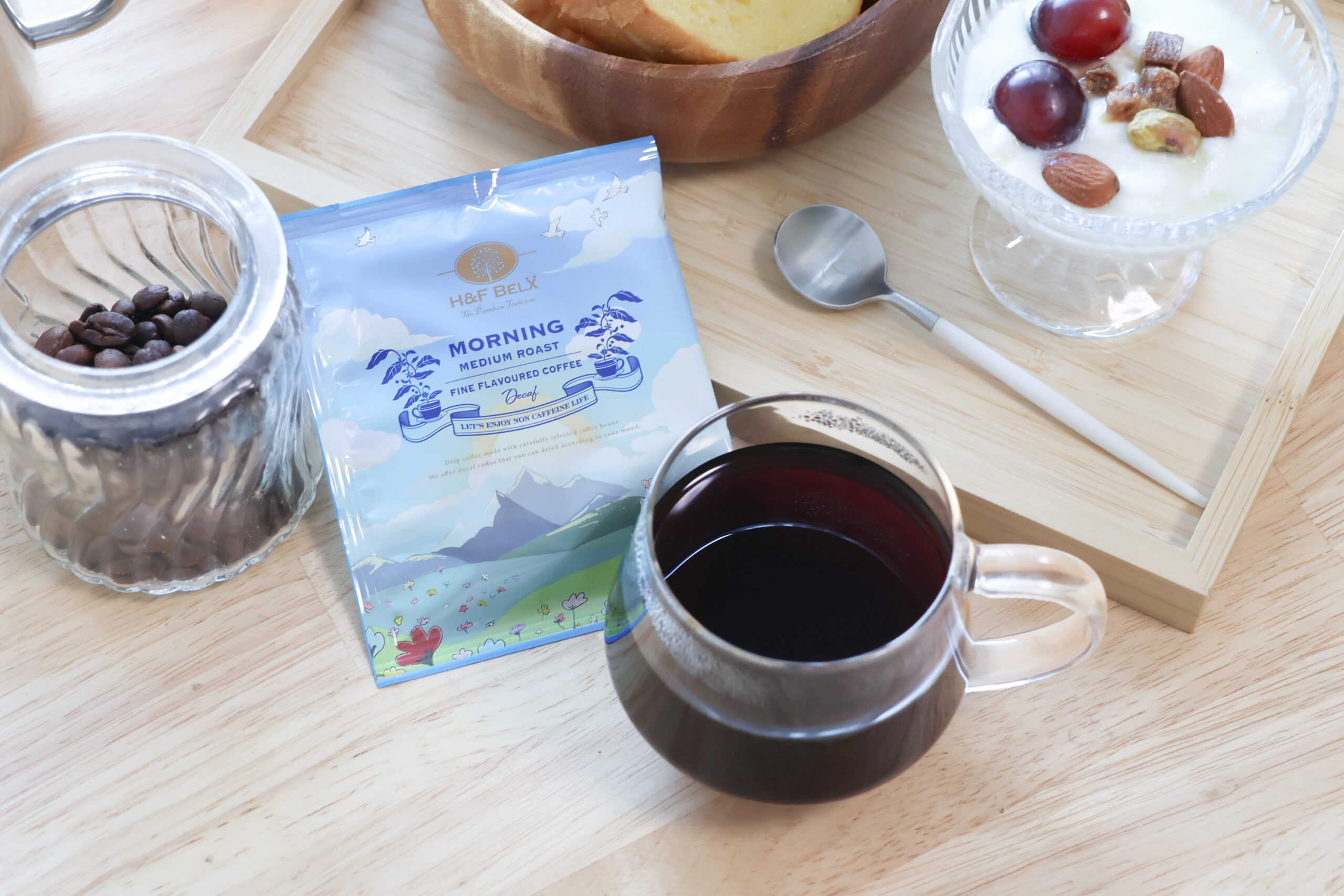 ノンカフェインコーヒーのドリップシーン